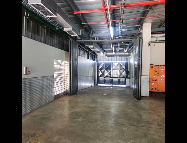 5,225M² WAREHOUSE FOR SALE IN RIVERHORSE VALLEY